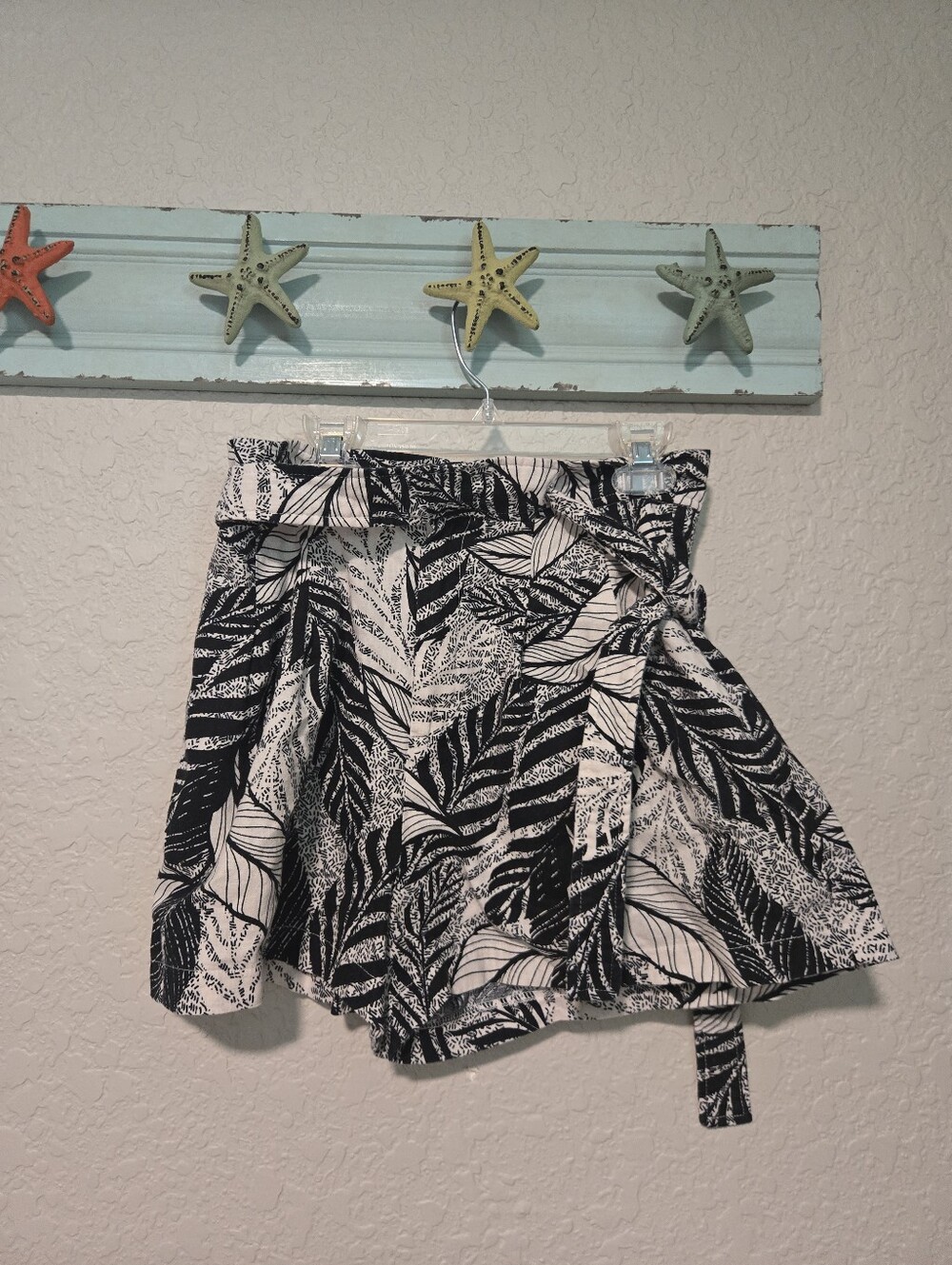 ASTR The Label Floral Shorts